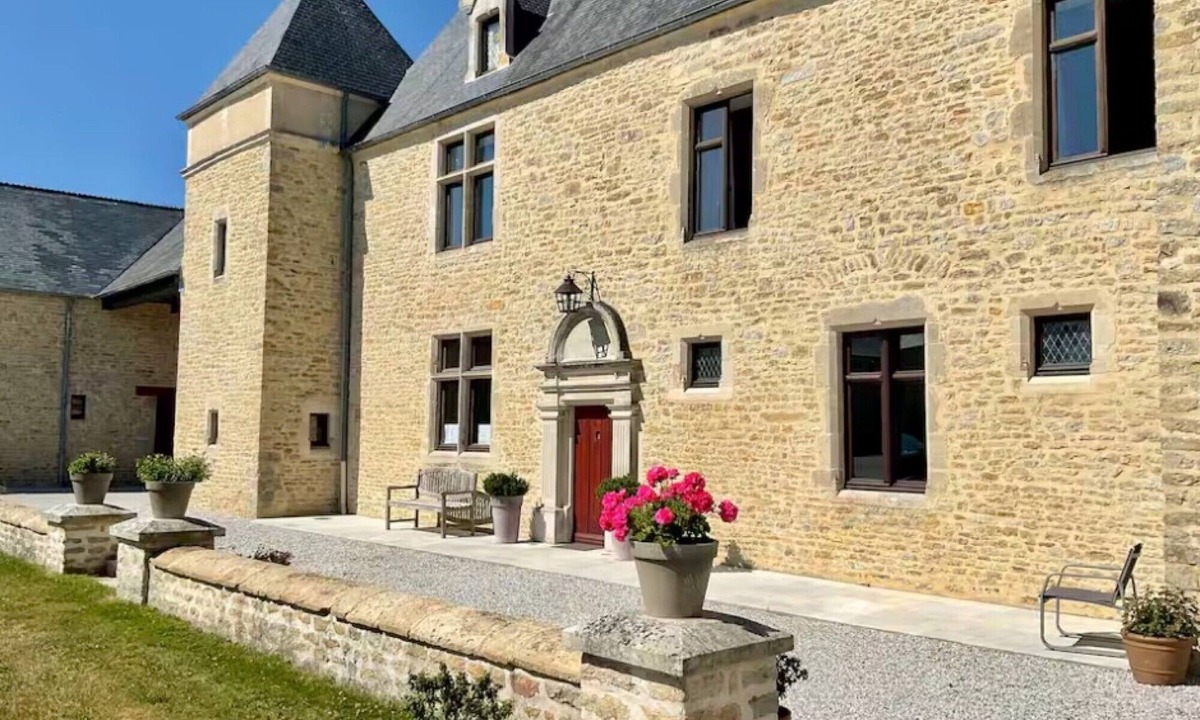 Brucheville Bed & Breakfast | Héron Guest Room with Garden and Wi-Fi