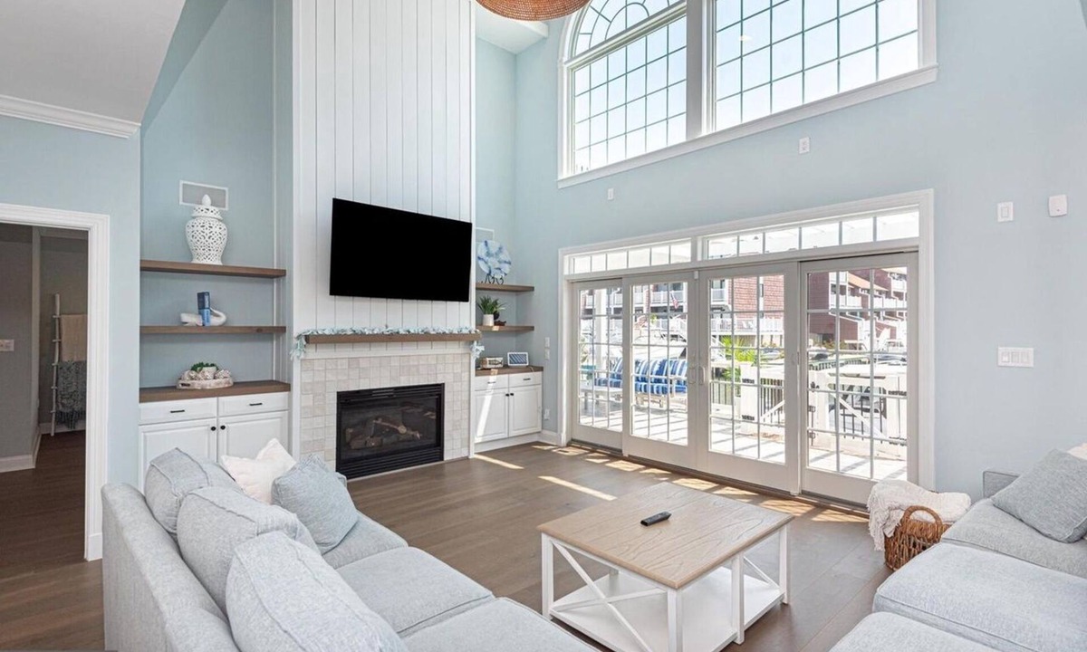 Heron Harbour Isle House | Heron Gull Haven, a waterfront Escape from it all!