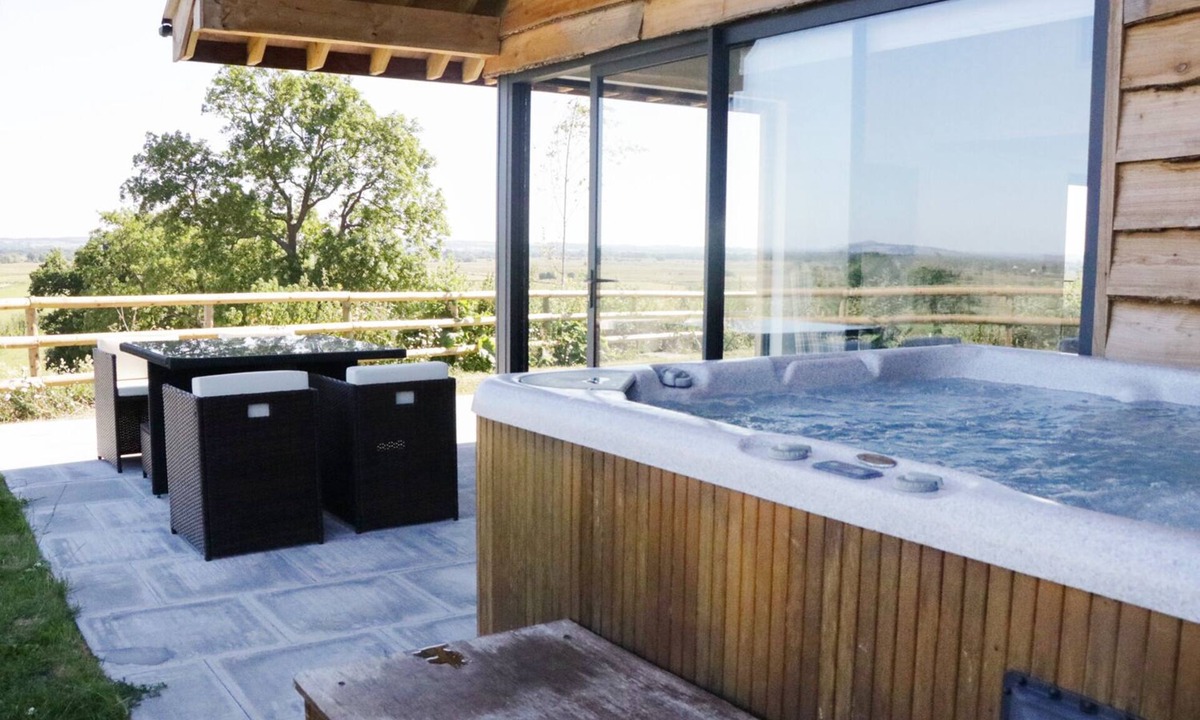 Wedmore Cottage | Heron Lodge Castle Farm