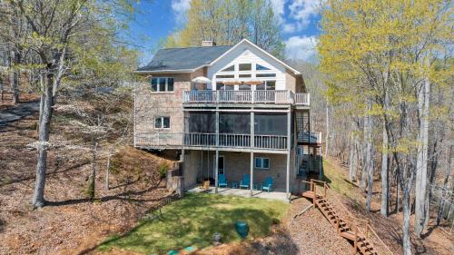 Huddleston House | Heron's Cove - Pet friendly, Private Dock!