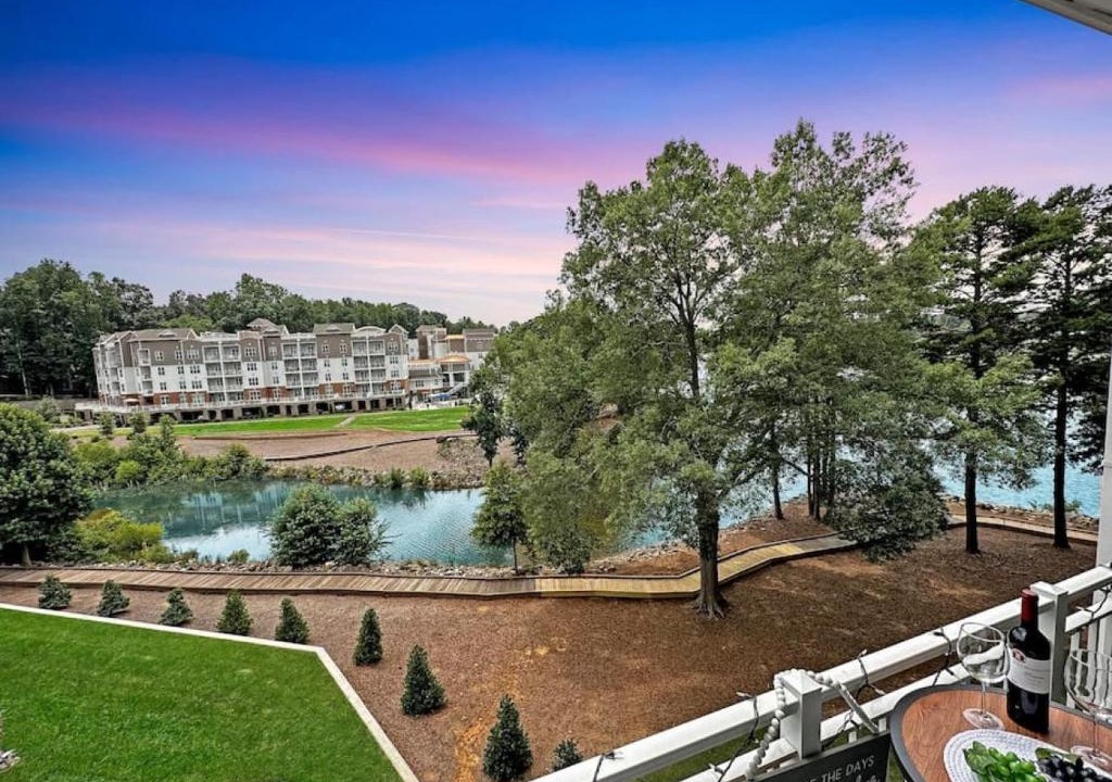 Mount Mourne Apartment | Herons Perch LakeView