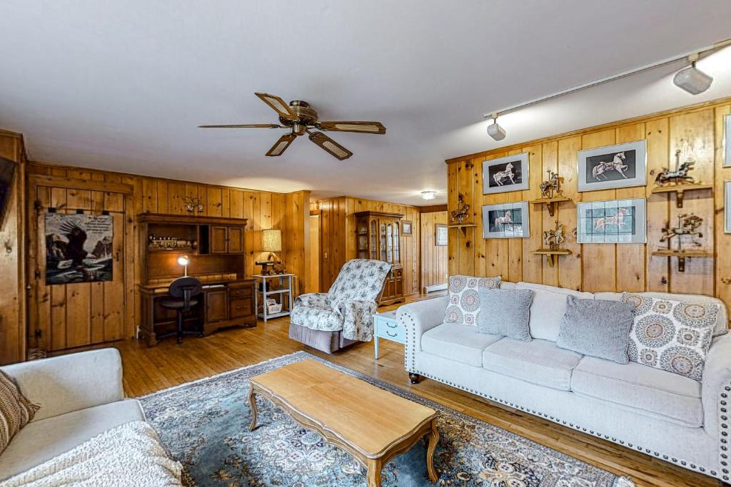 North Eastham House | Herring Brook