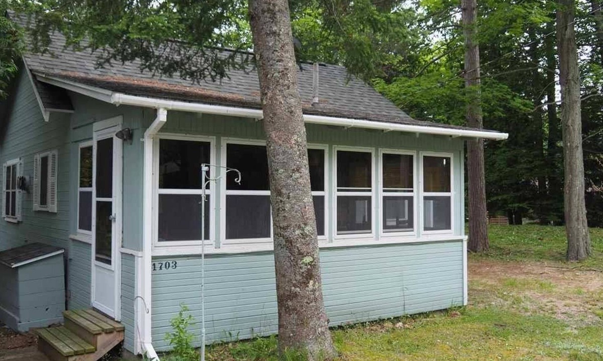 Arcadia Cottage | Herring Creek Cabin!