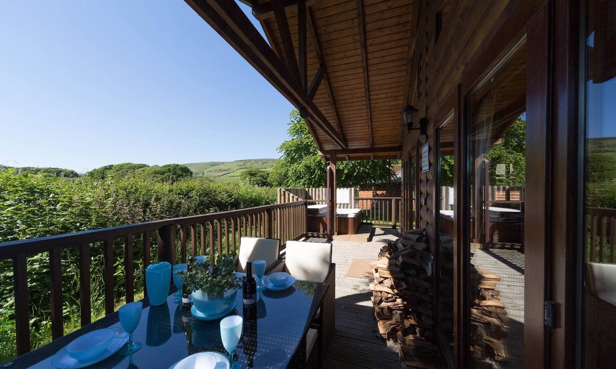 Swanage Cabin | Herston Log Cabins and Holiday Lodges