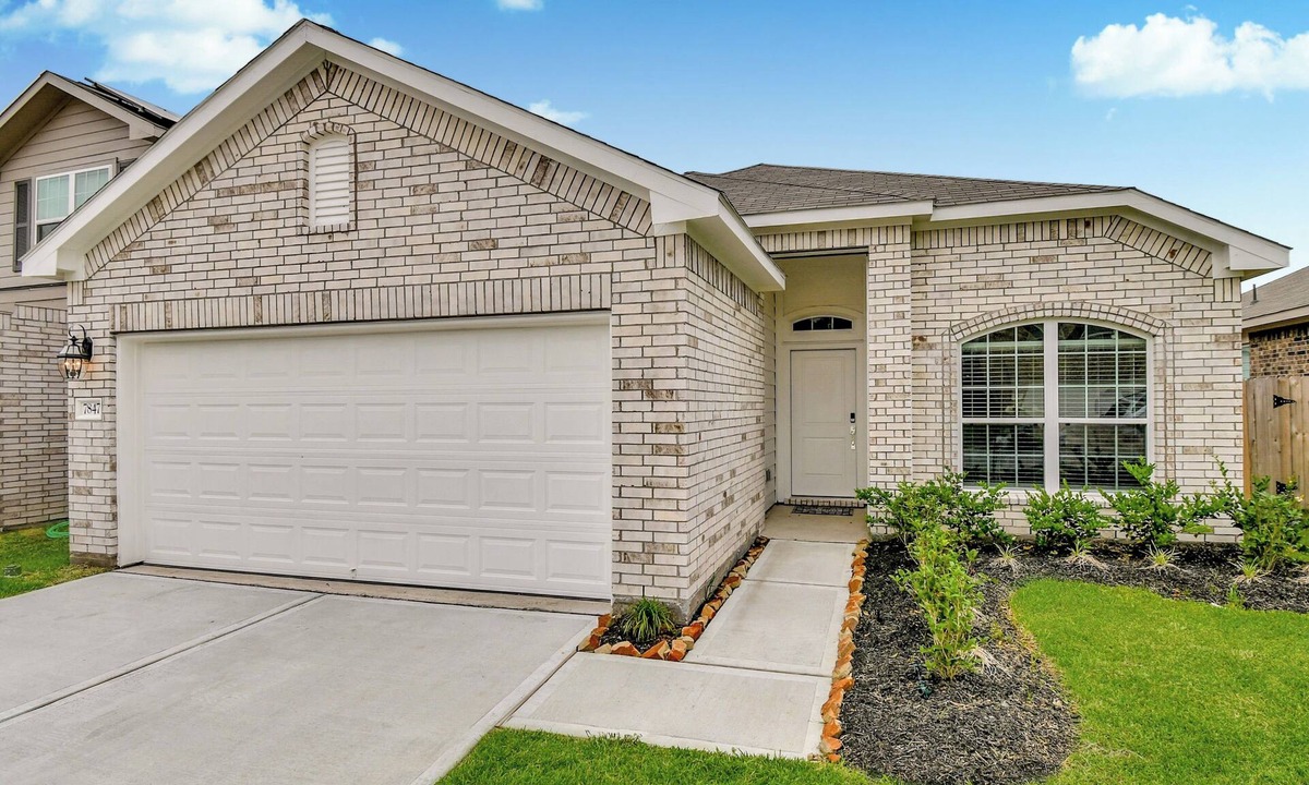 Klein House | Hestia: Newly Built 4-bedroom 2 bath with King in Spring, TX