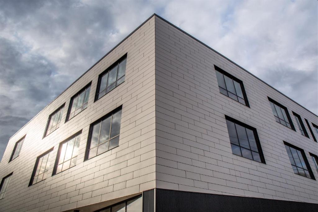 Corner Brook Hotel | Hew & Draw Hotel