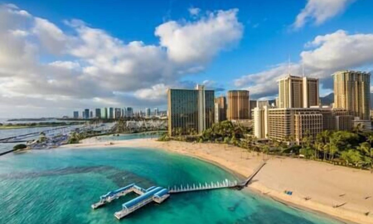 Waikiki Resort | HGVC Hawaiian Village Beachfront Resorts & Spa