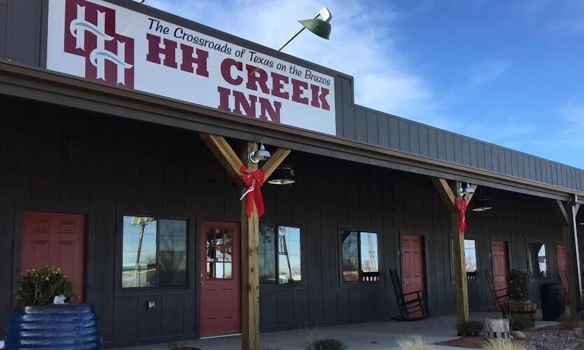 Seymour Hotel | HH Creek Inn