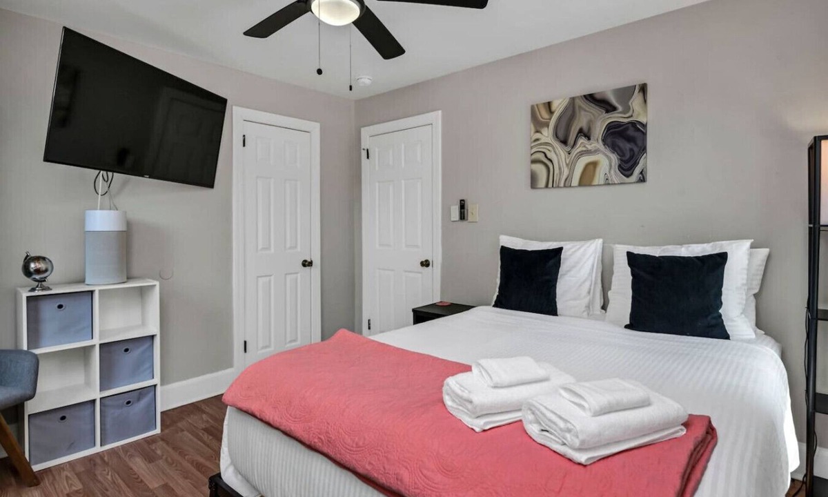 Rosewood House | Hibiscus Hideaway | Relaxing 3BR Escape