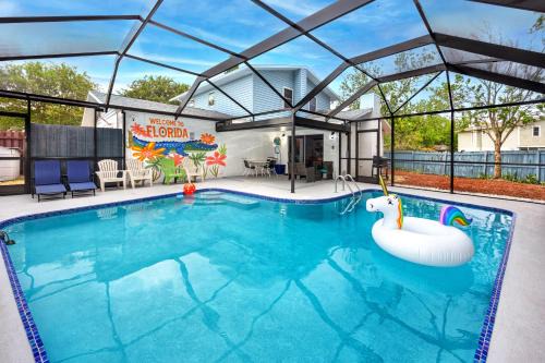 Largo House | Hibiscus16 Heated Pool, Near Beach, Farmer Markets, Tampa, Clearwater, Pinellas Park, Pickleball, Tennis