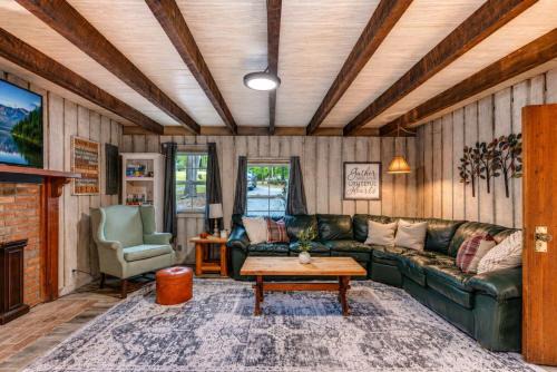 Cadiz House | Hickory Haven - Stunning Lake Views - Private Dock