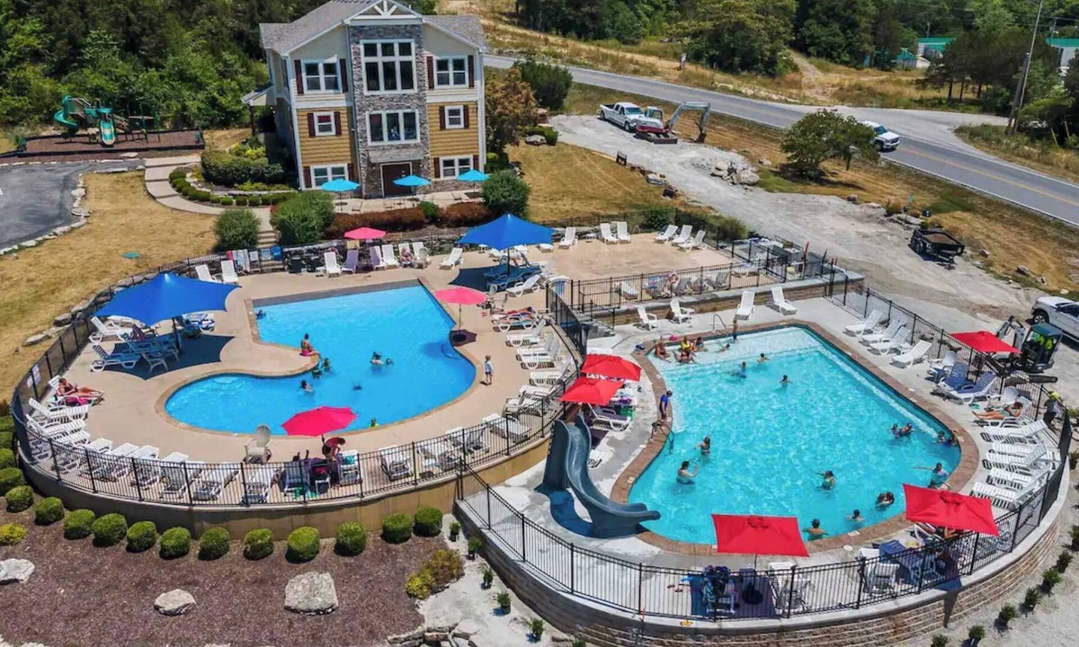 Hollister Cabin | Hickory Hideaway - Communal Pool Access