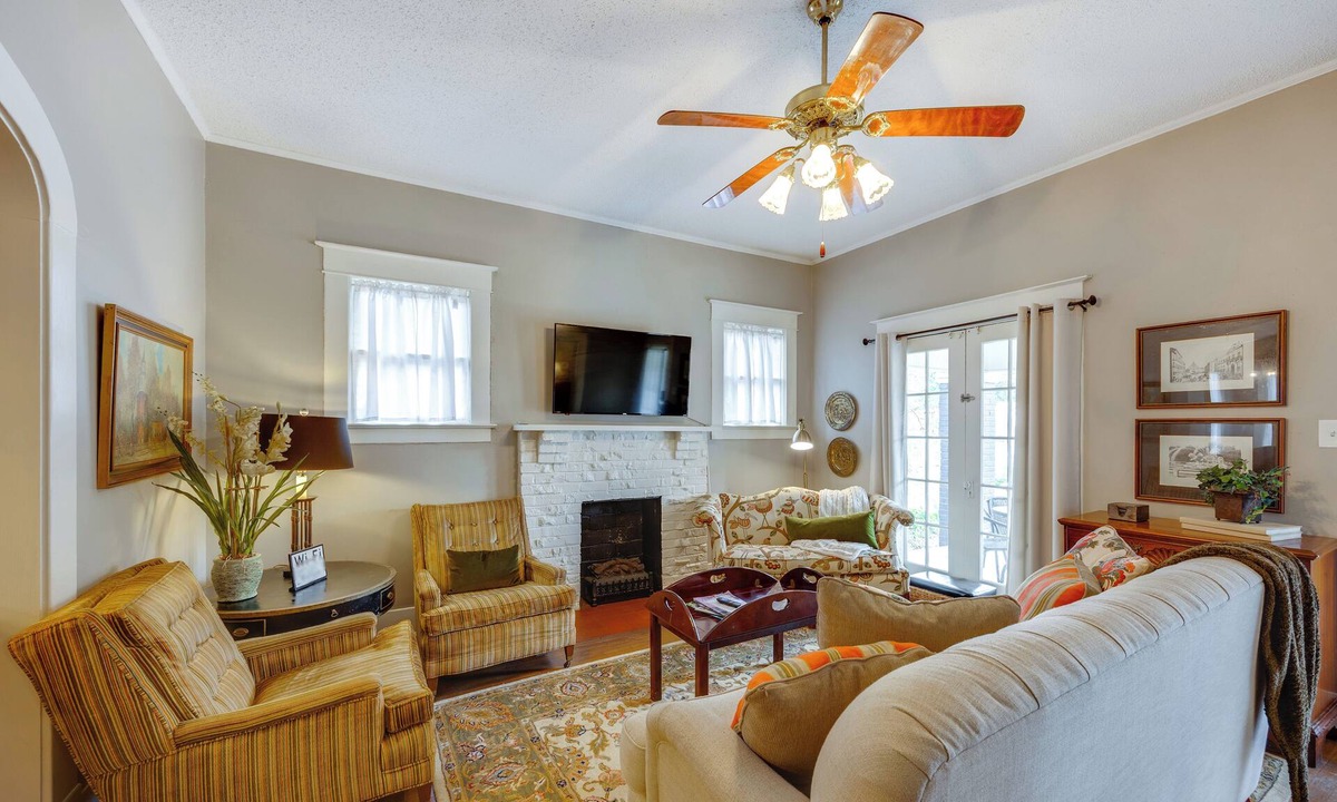 Texarkana House | 'Hickory Hill House' < 1 Mi to Downtown Texarkana!