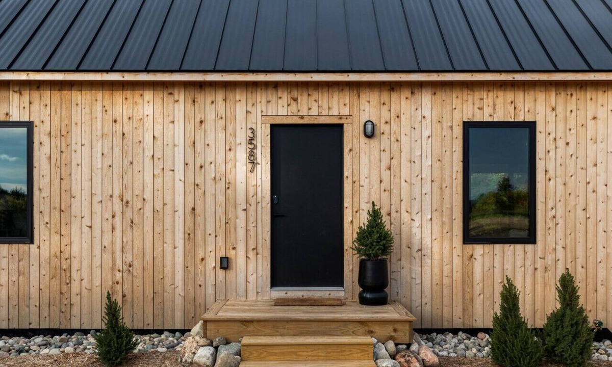 Petoskey Cabin | Hidden Acres - Austur Cabin