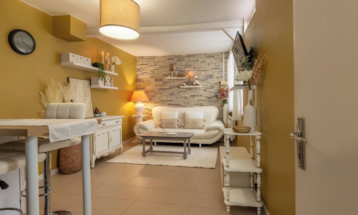 Saint-Vincent Apartment | Hidden Chic