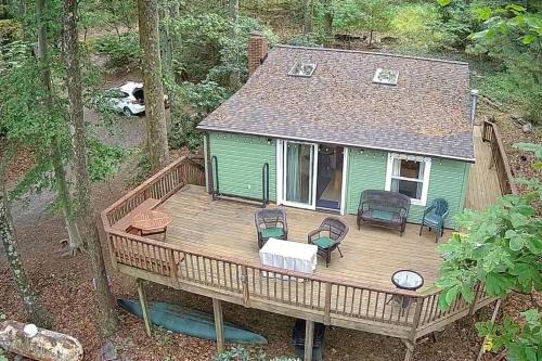 Aspers House | Hidden Countryside Gem with Fire Pit & Tranquil Setting in Aspers, Pennsylvania