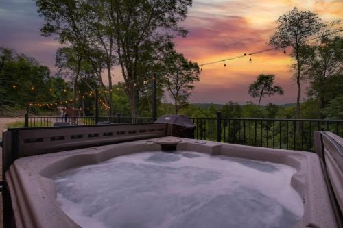 Shippenville House | Hidden Creek Hideaway, Hot Tub