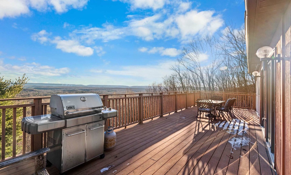 Jonas House | Hidden Gem, Best Views, Unbeatable Seclusion, etc