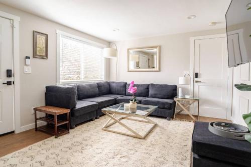 Bryn Mawr-Skyway House | Hidden Gem in Seattle