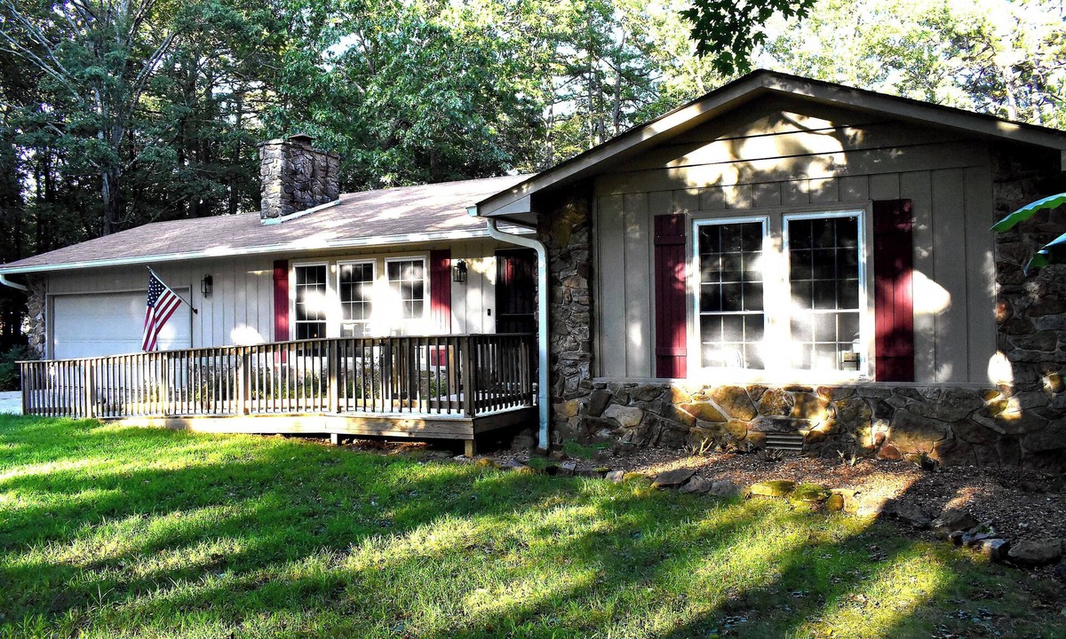 Fairfield Bay House | Hidden Gem - Peaceful and Relaxing Getaway Cozy 3-bedroom house