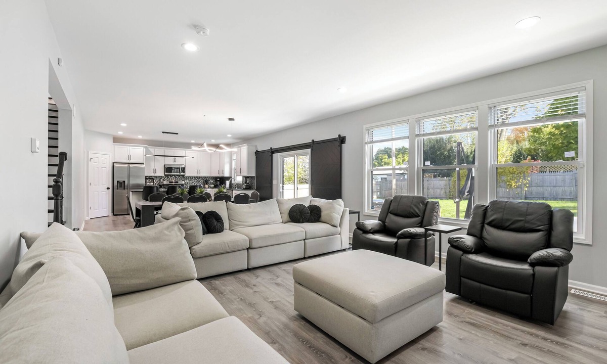 Lombard House | Hidden Hills Retreat