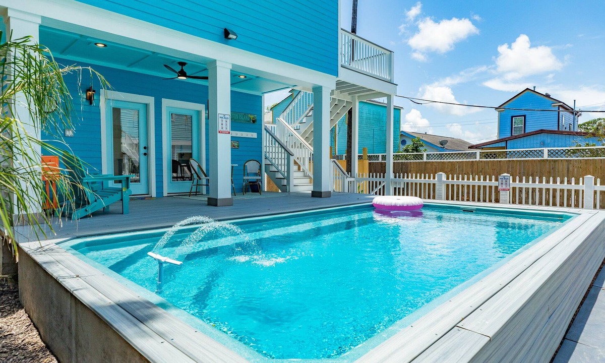 San Jacinto House | Hidden Oasis - FREE Pool Heat + Main House + Casita