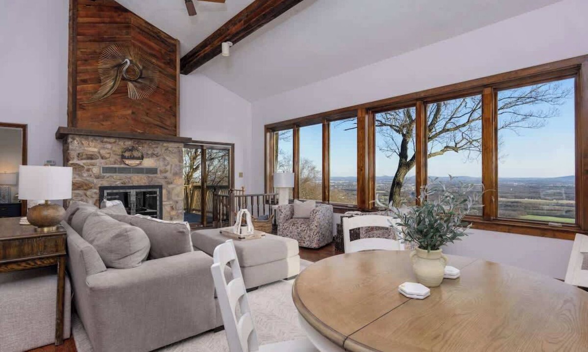 Enola House | Hidden Overlook - 2BR Fast Wi-Fi