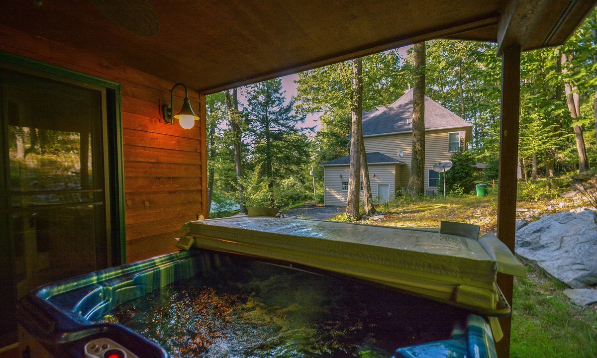 Oakland Cottage | Hidden Treasure by Taylor Made Deep Creek