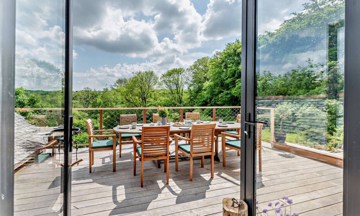 Barnstaple House | Hidden Valley Farmhouse