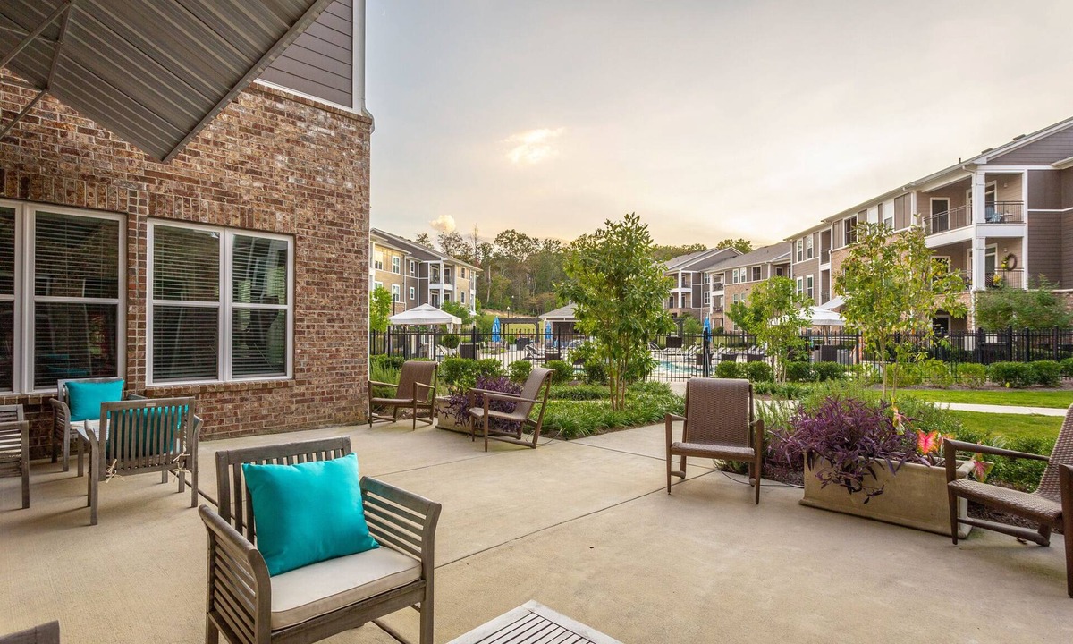 Ooltewah Apartment | ✪ Hidden Valley ✪ FREE Parking, Pool & Gym!