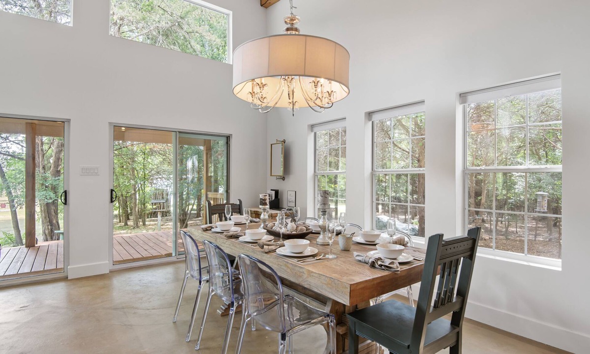 Red Oak House | Hidden Valley Ranch. Relax and enjoy this secluded 27 acre ranch.