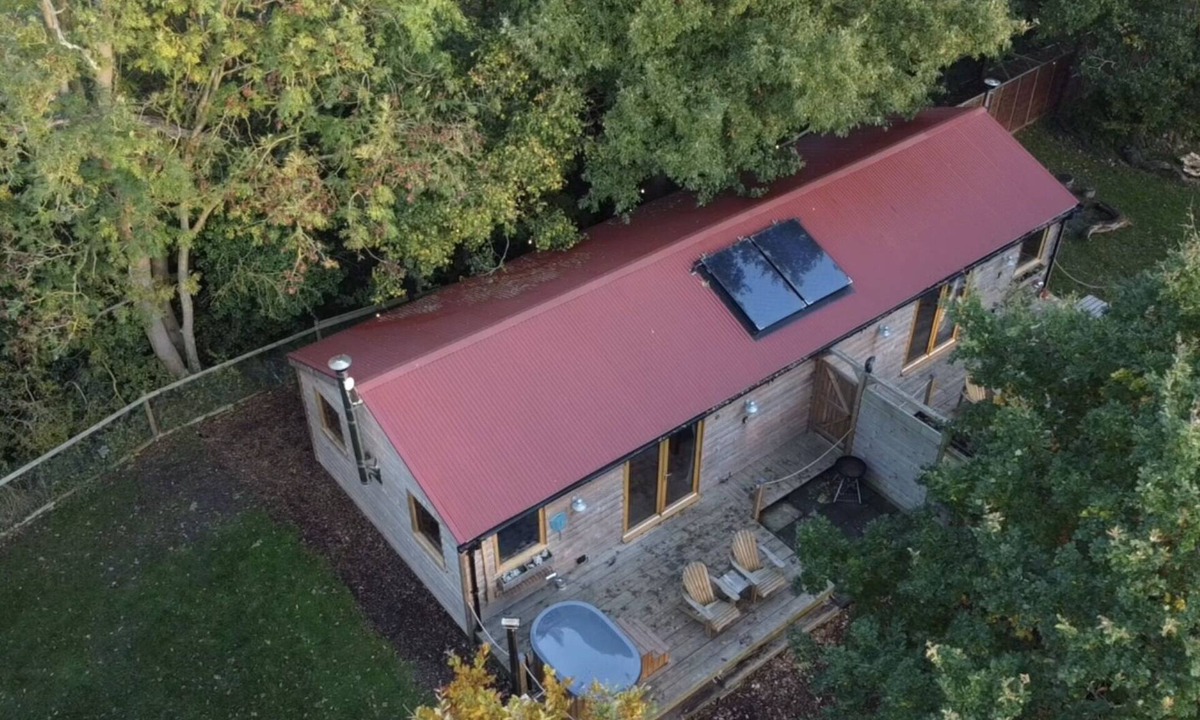 Woodham Ferrers Cabin | Hideaway 2 - Rural cabin with Hot tub