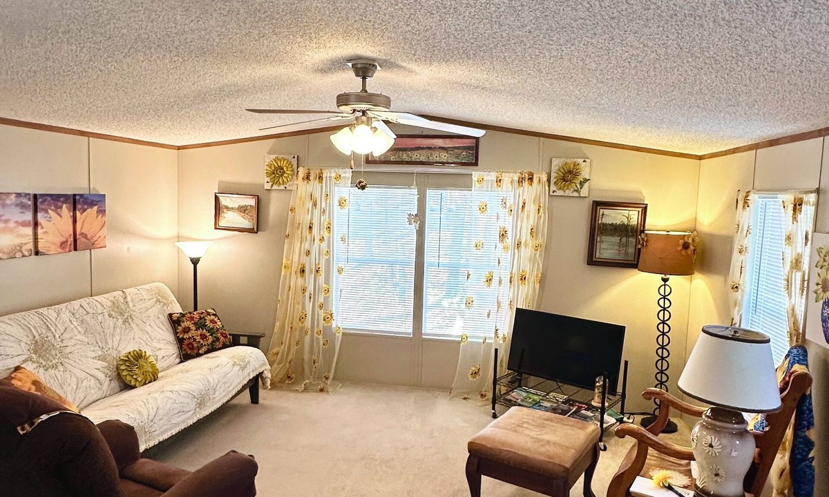 Hemphill House | Hideaway at Sunflower Hideaway on Toledo Bend Lake!
