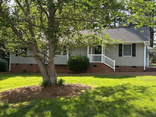 Mebane House | Hideaway by Tanger