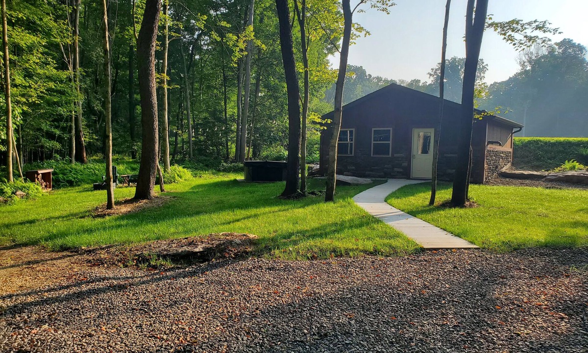 Kossuth Cottage | Hideaway Haven Farm Cottage Experience