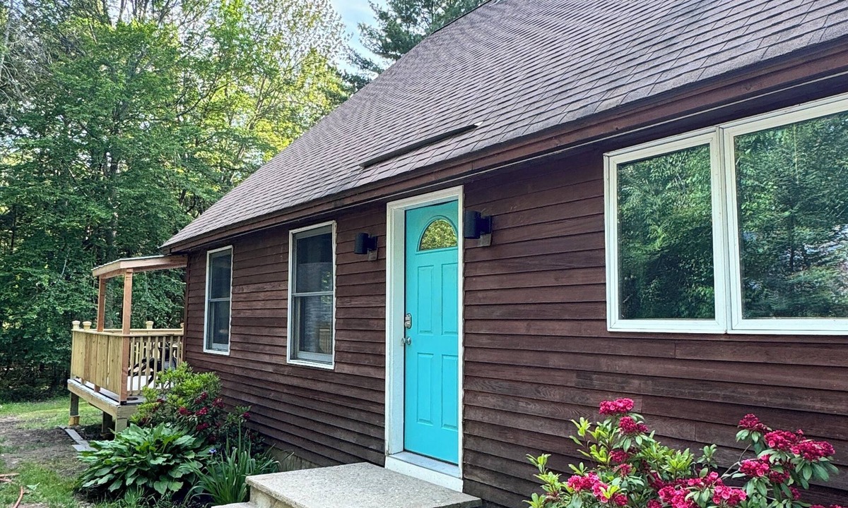 Falmouth House | Hideaway on the Lake