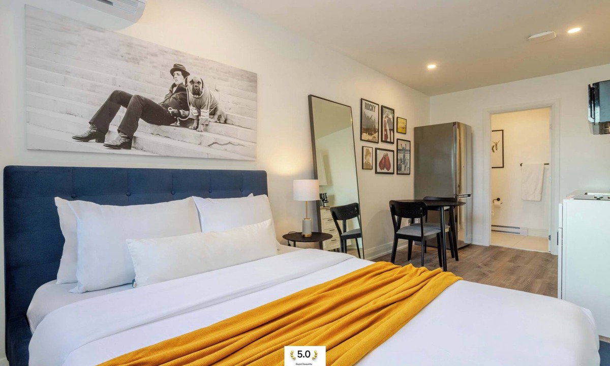 Latin Quarter House | Hideaway Studio heart DT MTL