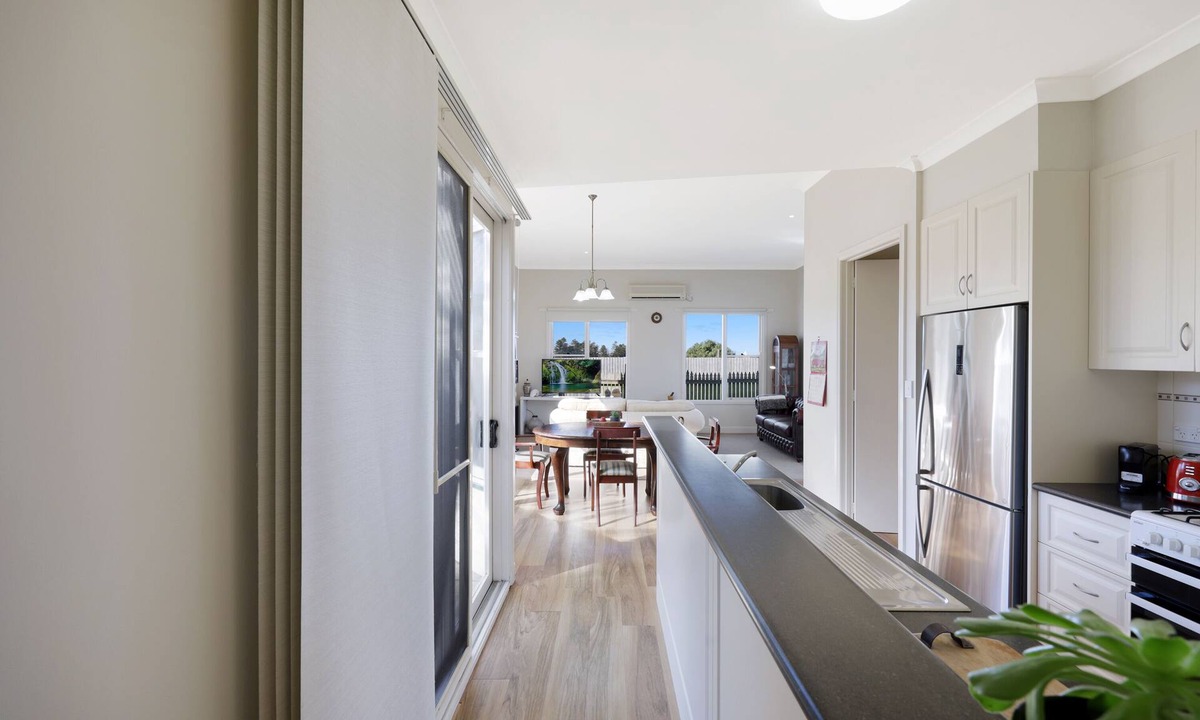 Warrnambool House | HiderWay - Perched overlooking Warrnambool's landmarks