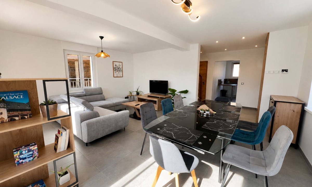 Gingsheim House | High Standing Contemporary House - 4 Bedrooms, Terrace & Green Space