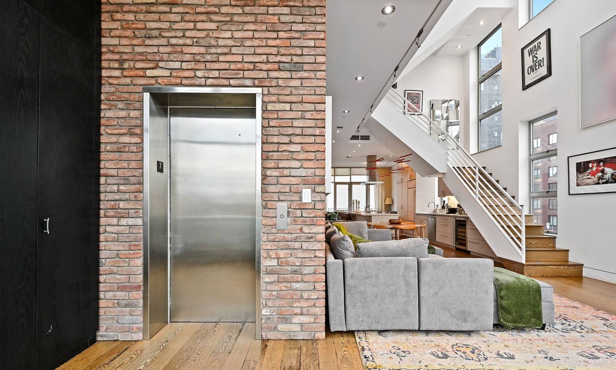 Nolita Apartment | High Ceiling Loft