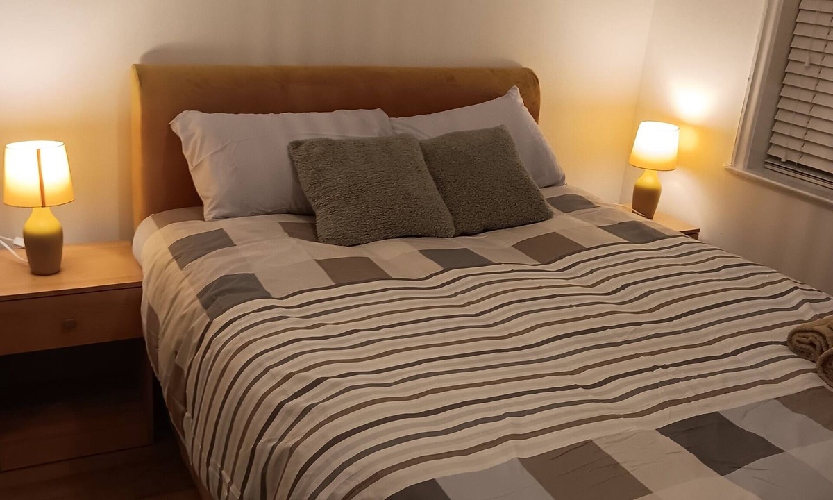 Little Hulton House | High Class Accomodation 1