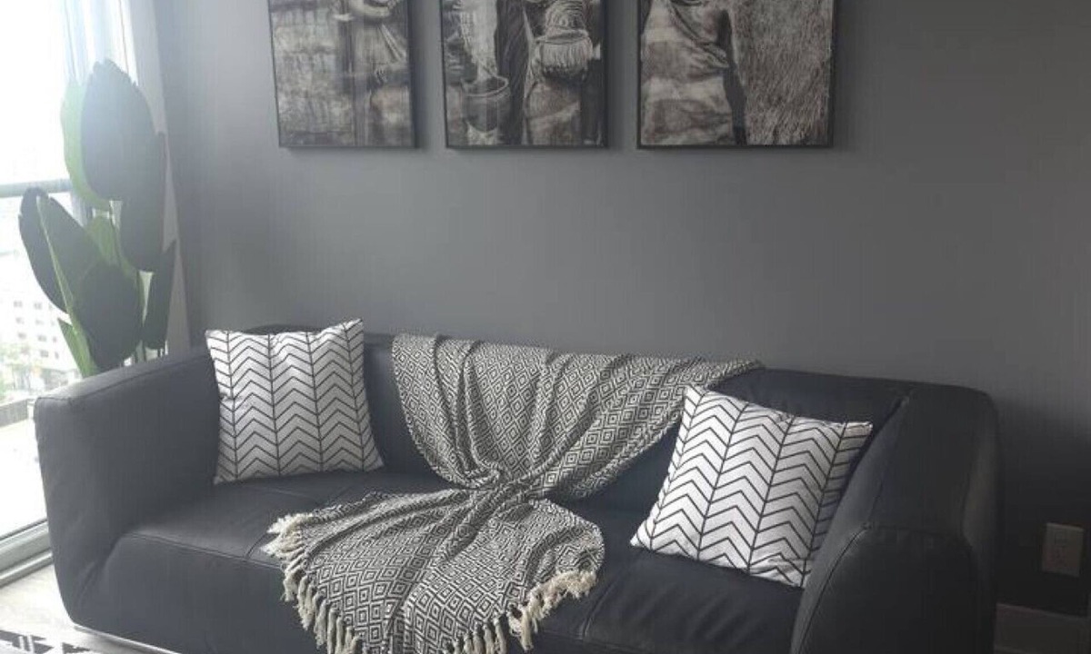 Downtown Toronto Apartment | High-End 1BR Apt with Stunning Views and Pool Access