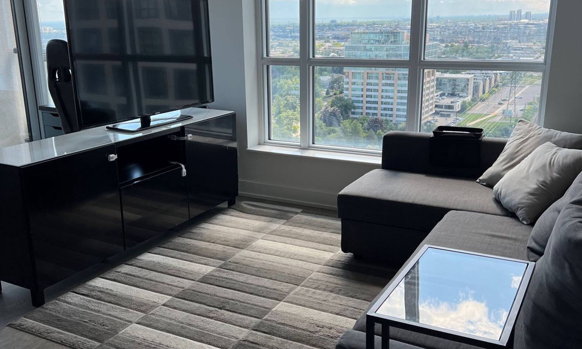 Six Points Apartment | High End 6 people Apartment Islington Etobicoke