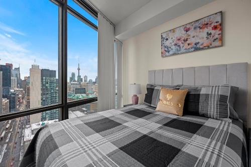 Bay Cloverhill Apartment | High Floor 1 Bedroom Condo City View Downtown Toronto