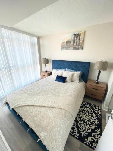 CityPlace Apartment | High Floor 1 Bedroom & Den Condo Iceboat Terrace Downtown Toronto