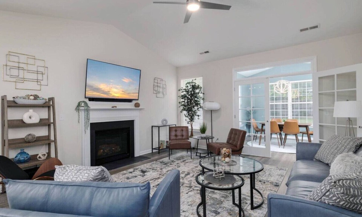 High Point House | High Point`s Gem! Group Friendly! Five Bedrooms!