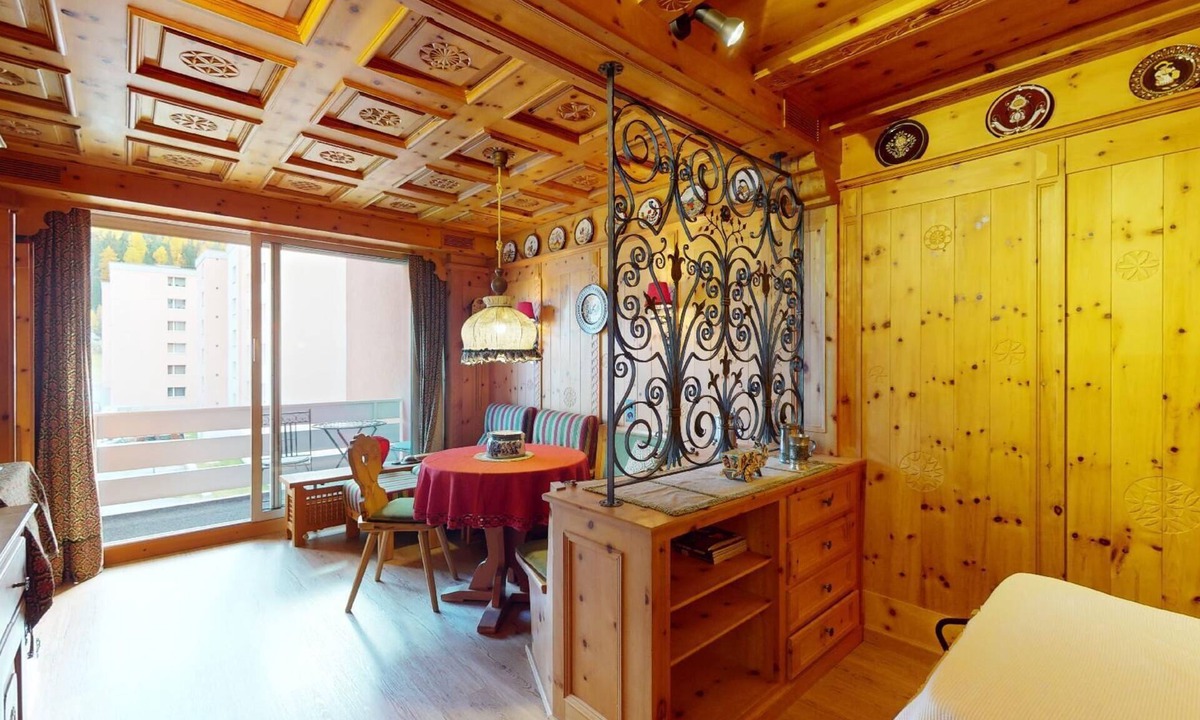 St. Moritz Apartment | High-quality wood-clad 1-room flat on the 2nd floor for 2 persons.