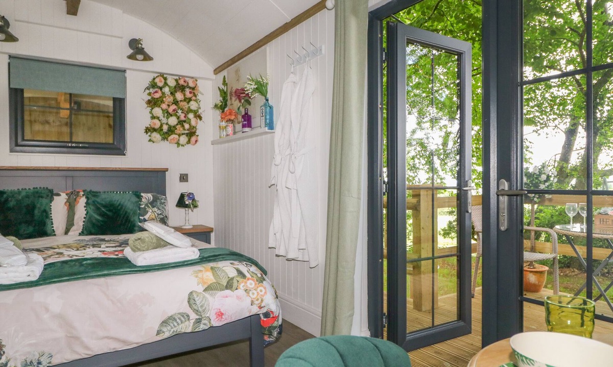 Wing Cottage | High Rigg Shepherd's Hideaway