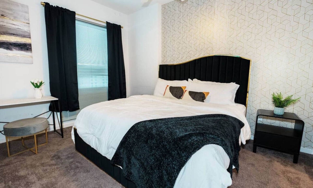 Downtown Tampa Apartment | High-Rise Apartment with Panoramic Skyline Views