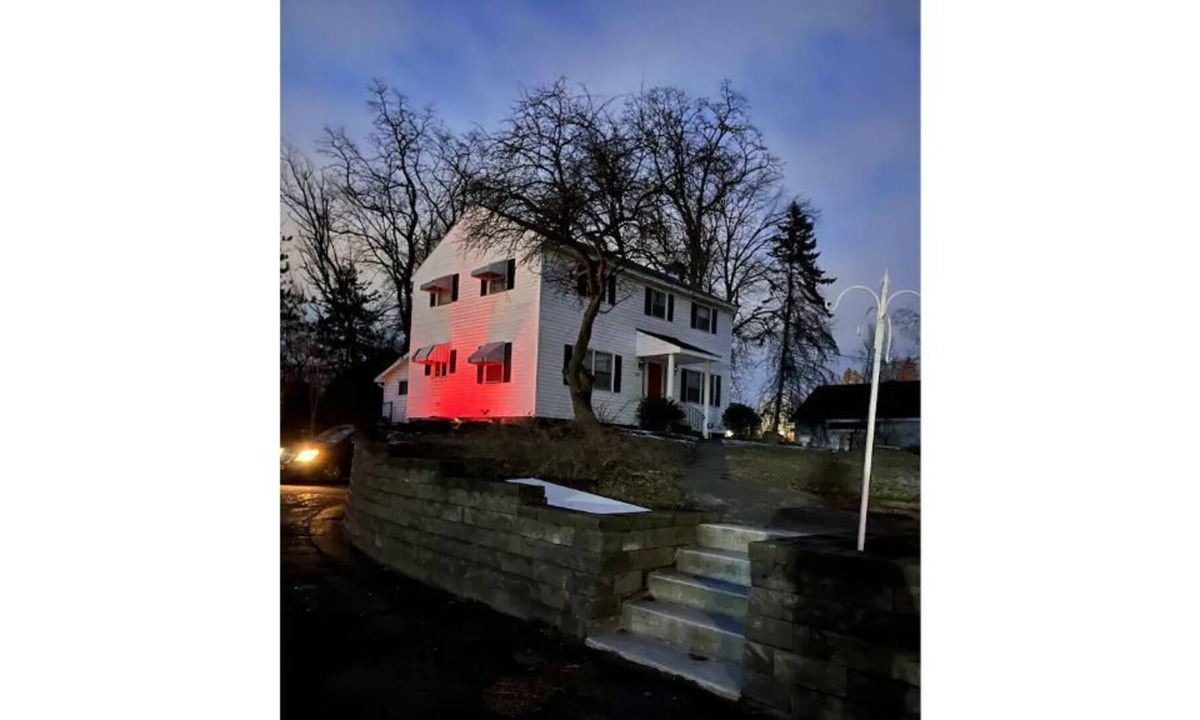 Schenectady House | High secured privacy.